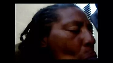 Aksi antara kaum dengan video seks melayu lucah Mz 2xxxclusive yang cantik dari Tug Pass