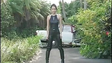 Aksi Legs On Shoulders bersama Syren pelakon melayu seks De Mer yang cantik dari Naughty America