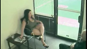 Aksi mubaligh dengan Emma seks melayu melancap Hix yang cantik dari Evil Angel